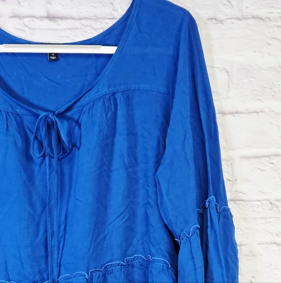 Signature Studio Plus 1X Royal Blue Bell Sleeve Tie Neck Blouse Bold Flattering - Picture 6 of 8